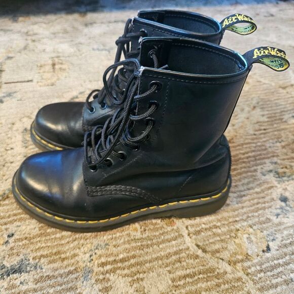 Dr. Martens Black Lace Up Boots Sz 6. - Picture 1 of 9